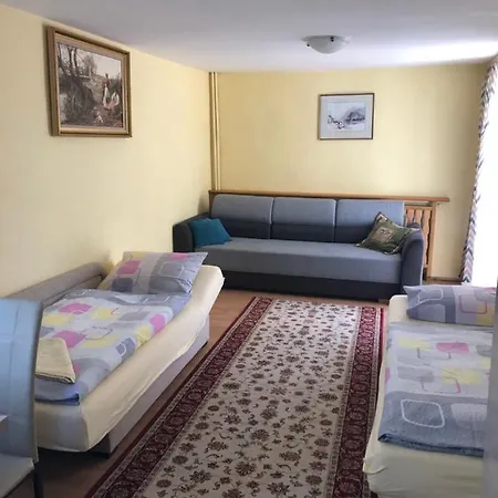 Kwatera prywatna Emi *